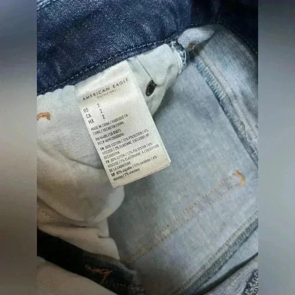 American Eagle Next Level Stretch Curvy Hi-Rise Shortie Size 2 - Picture 5 of 9